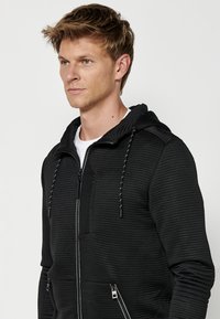 Koroshi Sudadera con cremallera - black