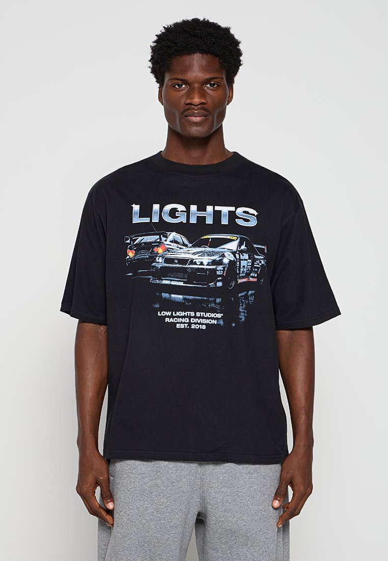 LOW LIGHTS STUDIOS® T-shirt print zwart