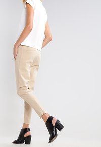 Fiveunits Kalhoty - beige