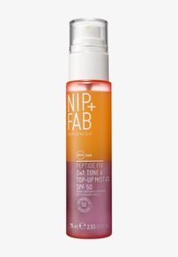 NIP+FAB Peptide Fix spray i en cylindrisk klar flaske. Orange øverste del, der går over i en pink bund. 75 ml, med en pumpe-dispenser. SPF 50.