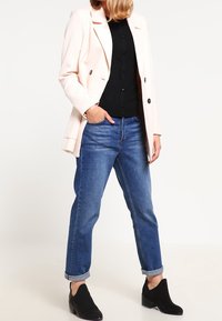 Dorothy Perkins Neuletakki - black