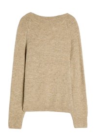 Beżowy dzianinowy sweter z prążkowaną fakturą, szerokim dekoltem i opadającymi ramionami. Posiada długie rękawy i luźny krój.
