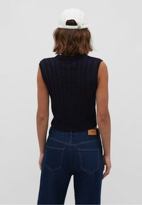 Stradivarius Sweter