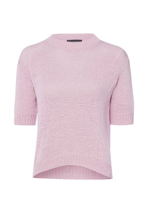 Jasnoróżowy krótki sweter z krótkim rękawem, okrągłym dekoltem i nieco dłuższym tylnym dołem.