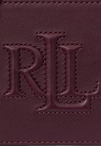 Lauren Ralph Lauren LEATHER MEDIUM WITLEY CROSSBODY WALLET - Taška s příčným popruhem - pinot noir