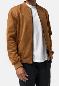 INDICODE JEANS Giacca in similpelle - light brown