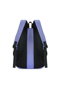 Zaino viola e nero con retro in rete imbottito, spallacci regolabili e un design semplice caratterizzato da strisce verticali.