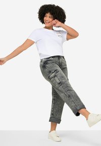 Angel of Style CARGO - Vaqueros rectos - light gray denim
