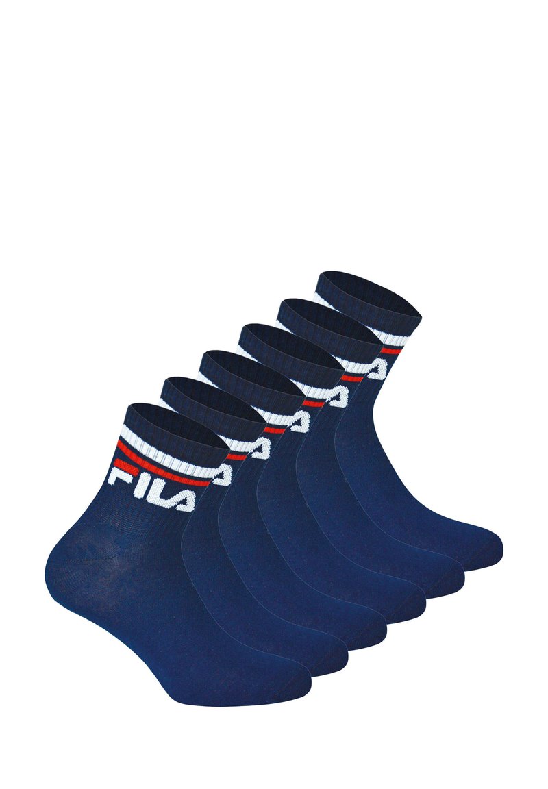 Calcetines de algodón hasta el tobillo en color azul marino, con un borde acanalado y una banda de rayas blancas y rojas con el logo "FILA". Juego de seis pares.