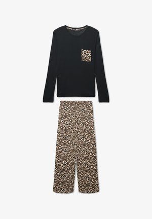 Top nero a maniche lunghe con dettaglio della tasca a stampa leopardata abbinato a pantaloni a gamba larga con stampa leopardata coordinata.