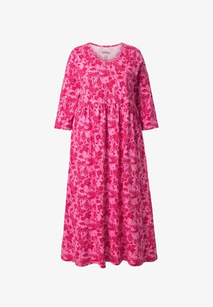 Rosa Blumenkleid mit V-Ausschnitt, dreiviertel Ärmeln und geraffter Taille. Hergestellt aus einem weichen, gemusterten Stoff. Langes, fließendes Silhouette.