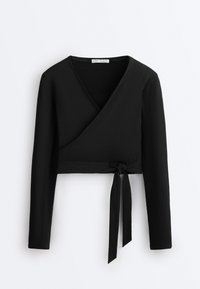 Top crop negru cu mâneci lungi, cu design tip înfășurat, decolteu în V și fundă legată pe o parte, realizat dintr-un material texturat.