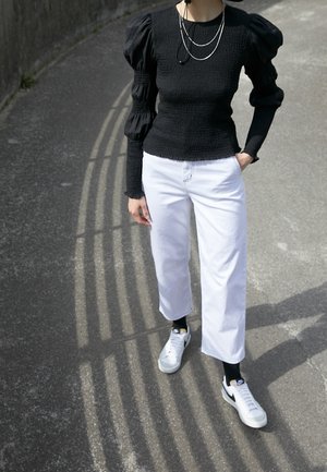 Nike Sportswear Trainers - white