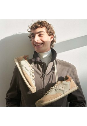 SATORISAN, UNISEX - Trainers - phant