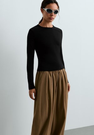 OYSHO, T-shirt à manches longues - black