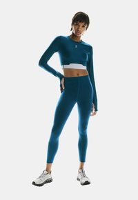On TRAIN 7/8 - Leggings - tempest