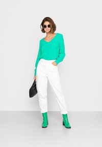 ONLY ONLMETTE UMA - Camisola de manga comprida - simply green
