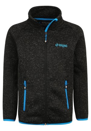 Czarna teksturowana kurtka zapinana na pełny zamek błyskawiczny z kołnierzem stojącym, niebieskimi suwakami, niebieskim obszyciem i logo "ZIGZAG" na lewej piersi.