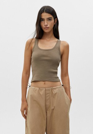 BASIC - Top - mottled brown
