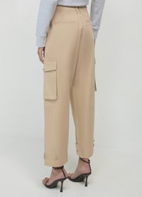 Calliope CON PINCES - Cargohose - sabbia