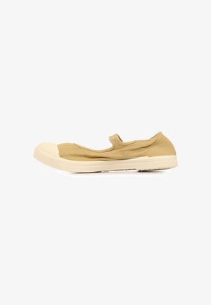 Chaussure plate Mary Jane en toile beige avec embout et semelle en caoutchouc blanc, vue de profil sur fond blanc.