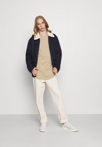 Jack & Jones JJENOA TEE O NECK - Camisola de manga comprida - beige