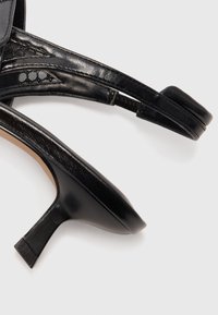 Call it Spring DUAA - Decolleté - black
