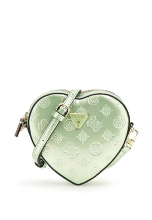 Lichtgroene, hartvormige crossbodytas met reliëfpatronen en gouden driehoekig Guess-logo aan de voorkant, verstelbare riem bevestigd.
