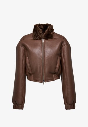 Braune Lederjacke im Cropped-Stil mit einem strukturierten Pelzkragen, Frontreißverschluss und puffigen Ärmeln mit Rippbündchen. Verfügt über seitliche Taschen.