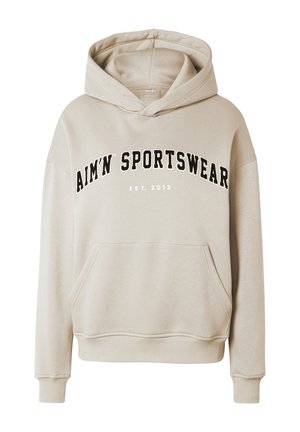 Beiger Hoodie mit Fronttasche und schwarzem Text "AIM'N SPORTSWEAR" über kleinerem Text "EST. 2013" auf der Brust.
