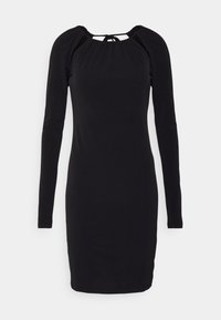 Vestido preto de manga longa com silhueta ajustada, ombros franzidos e costas em forma de olho-chave com fechamento de laço, feito de tecido elástico.