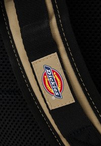 Dickies ASHVILLE ROLL TOP BACKPACK UNISEX - Hátizsák - khaki