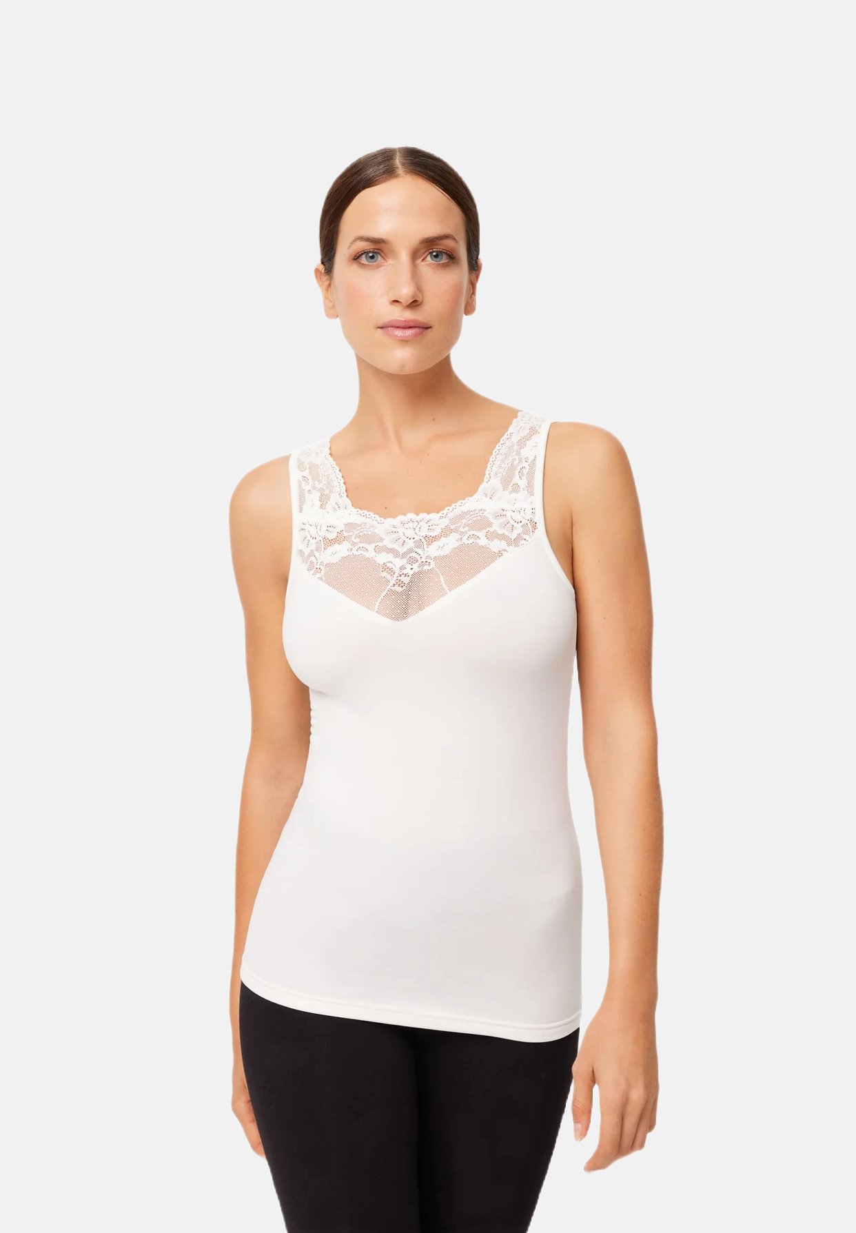 Ysabel Mora TÉRMICA SIN MANGAS Top panacotta/blanco