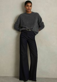 Reiss Široké džíny - dark blue