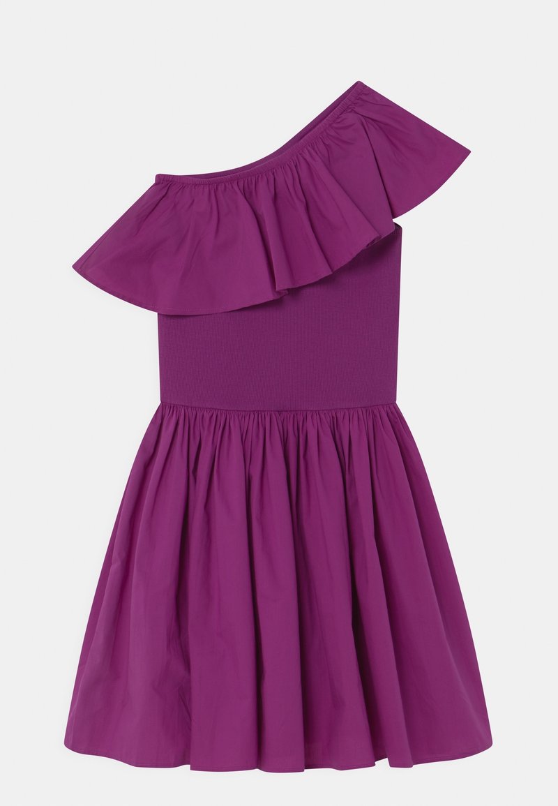 Robe violette à une épaule avec un col à volants et une jupe froncée, conçue pour filles ou femmes.