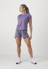 Nike Performance ONE CLASSIC  - Spordi T-särk - daybreak