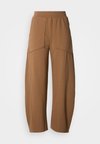 POCKET PANTS - Pantalon de survêtement - toasted coconut
