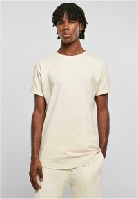 Urban Classics SHAPED TURNUP  - Camiseta básica - whitesand