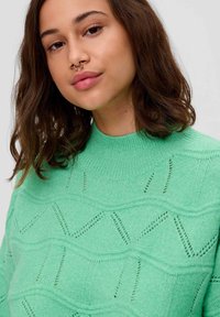QS - Sweter