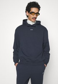 HUGO TRACKSUIT DAPODAYOTE - Melegítő - dark blue