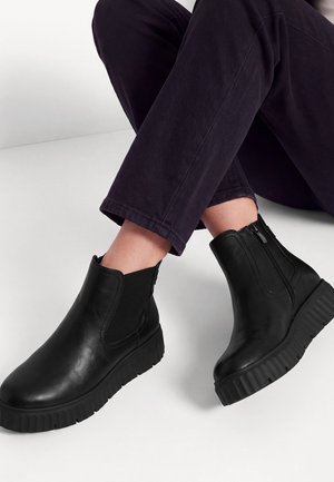 Tamaris, 1-25420-45 304 - Platform ankle boots - black matt