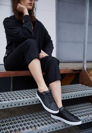 Tommy Hilfiger Zapatillas - black