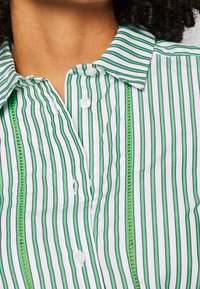 Tommy Hilfiger Blusa - green