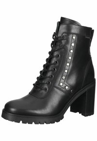 Bottine en cuir noir avec un talon épais, ornée d'accents en clous métalliques, à laçage, et dotée d'une semelle robuste pour une meilleure traction.