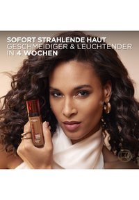L'Oréal Paris INFAILLIBLE 32H FRESH WEAR MAKE-UP - Fondotinta - 320 toffee