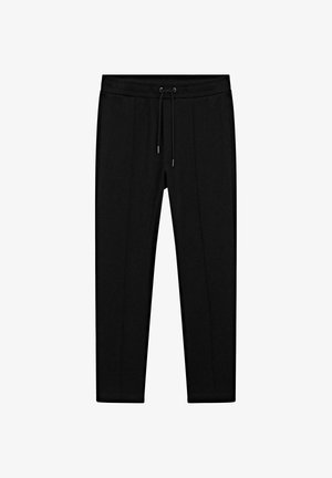 Czarne spodnie dresowe o zwężanym kroju z elastycznym pasem i sznurkiem, z detalami z fałdami na przednich nogawkach.