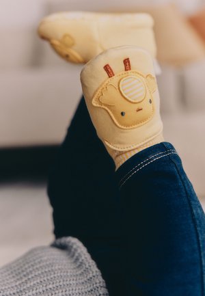 Next, REGULAR FIT - Chaussures premiers pas - yellow chick
