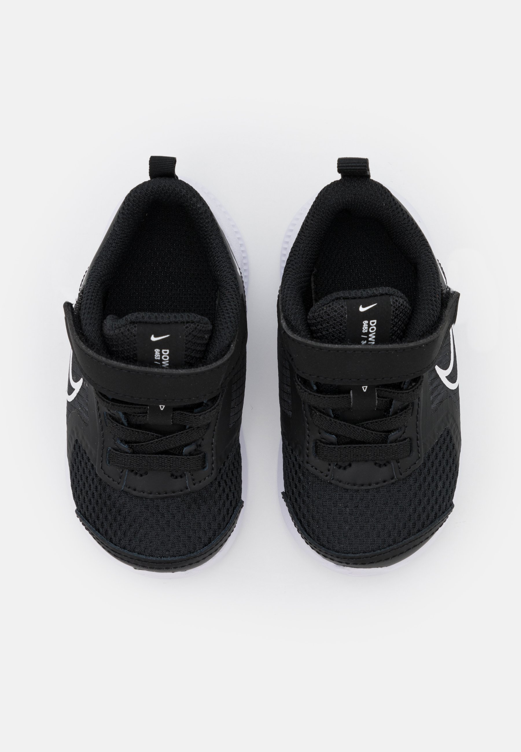 Nike Performance DOWNSHIFTER 11 