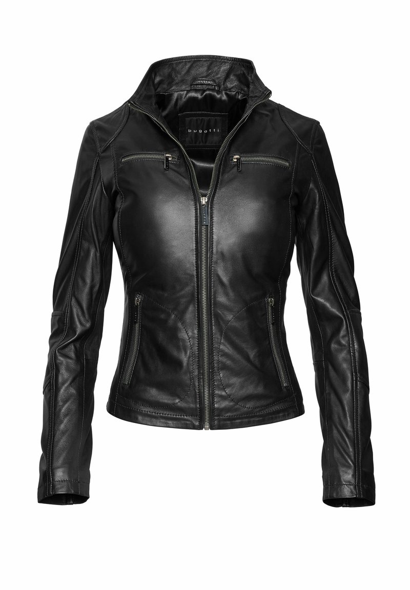 Črna usnjena jakna z visokim ovratnikom, z zadrgo zakasnjenimi žepi in podrobnim šivanjem. Oblikovanje vključuje oprijete rokave in eleganten silhuet.