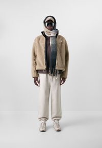 Nike ACG ACG "CANWELL GLACIER" - Chaqueta de invierno - khaki/summit white